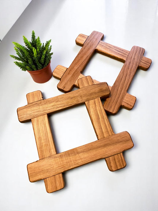 Trivet