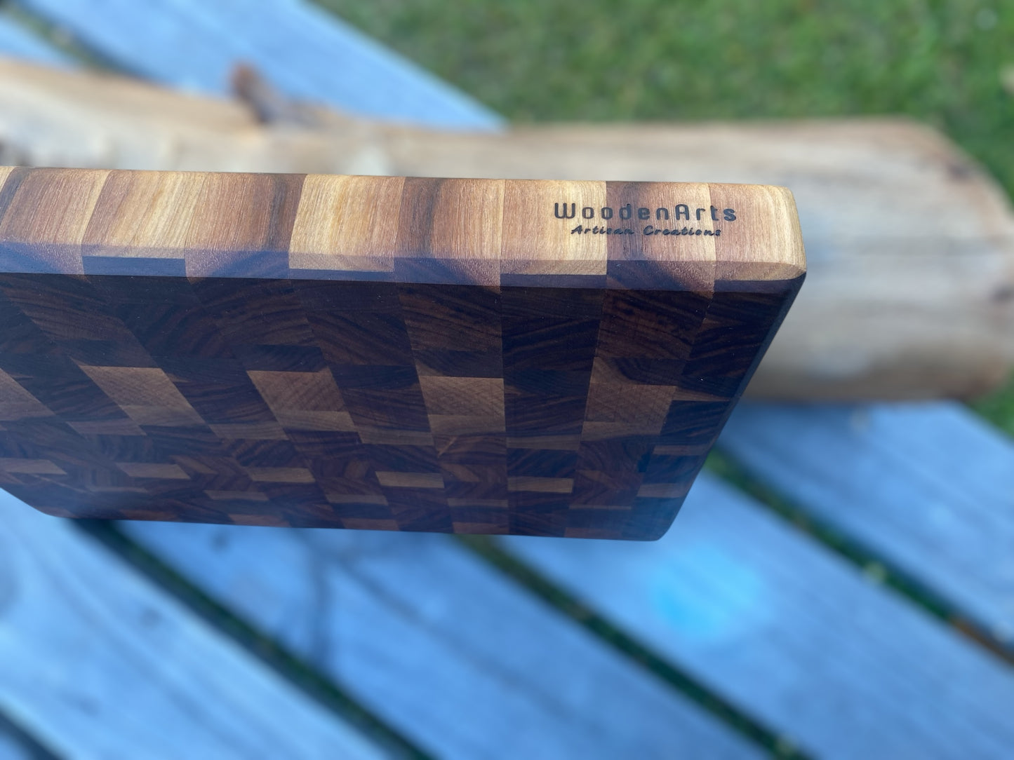 Vero - Walnut End grain chopping board