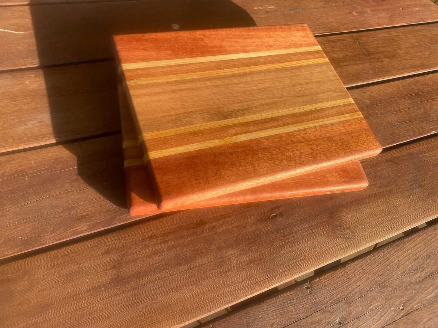 The Harmony Line – Mixed Hardwood Chopping Board