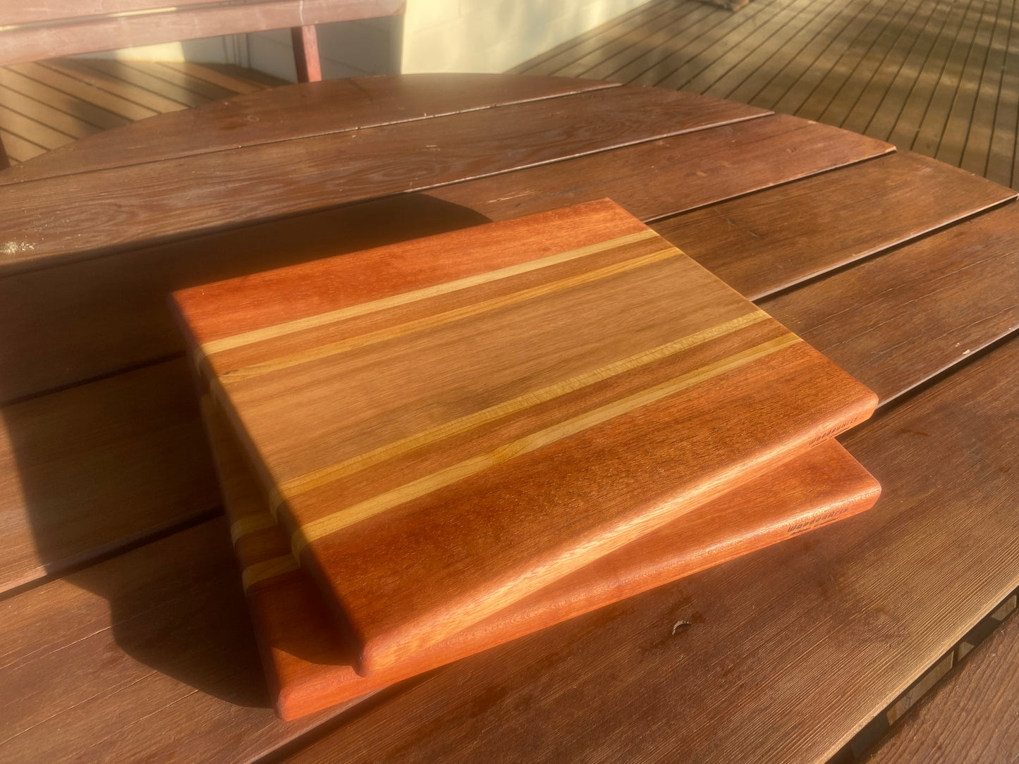 The Harmony Line – Mixed Hardwood Chopping Board