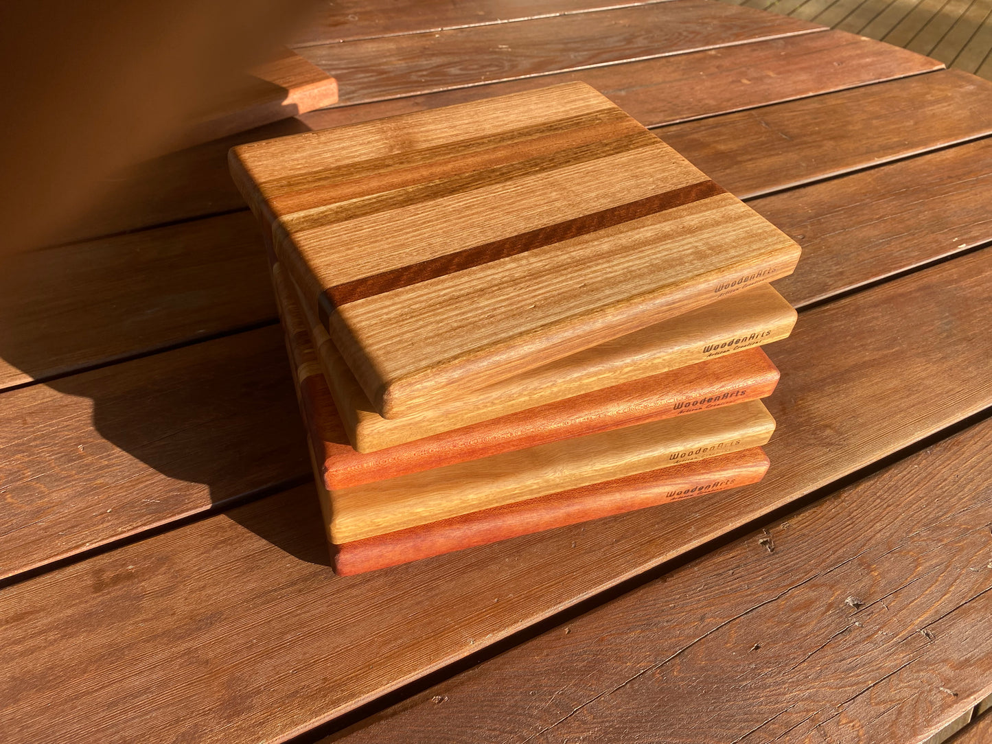 The Harmony Line – Mixed Hardwood Chopping Board