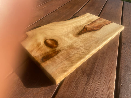 The Camphor Essence – Natural Edge Cutting Board
