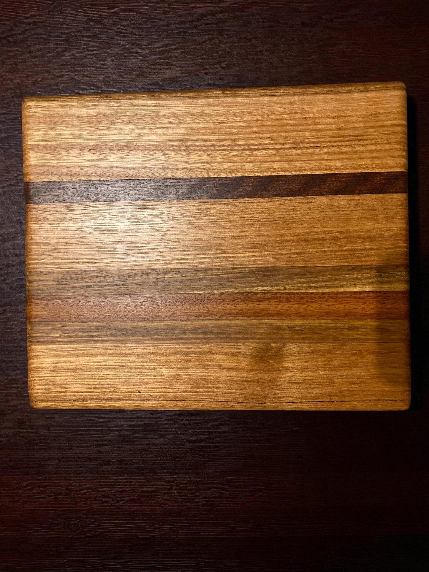 The Harmony Line – Mixed Hardwood Chopping Board