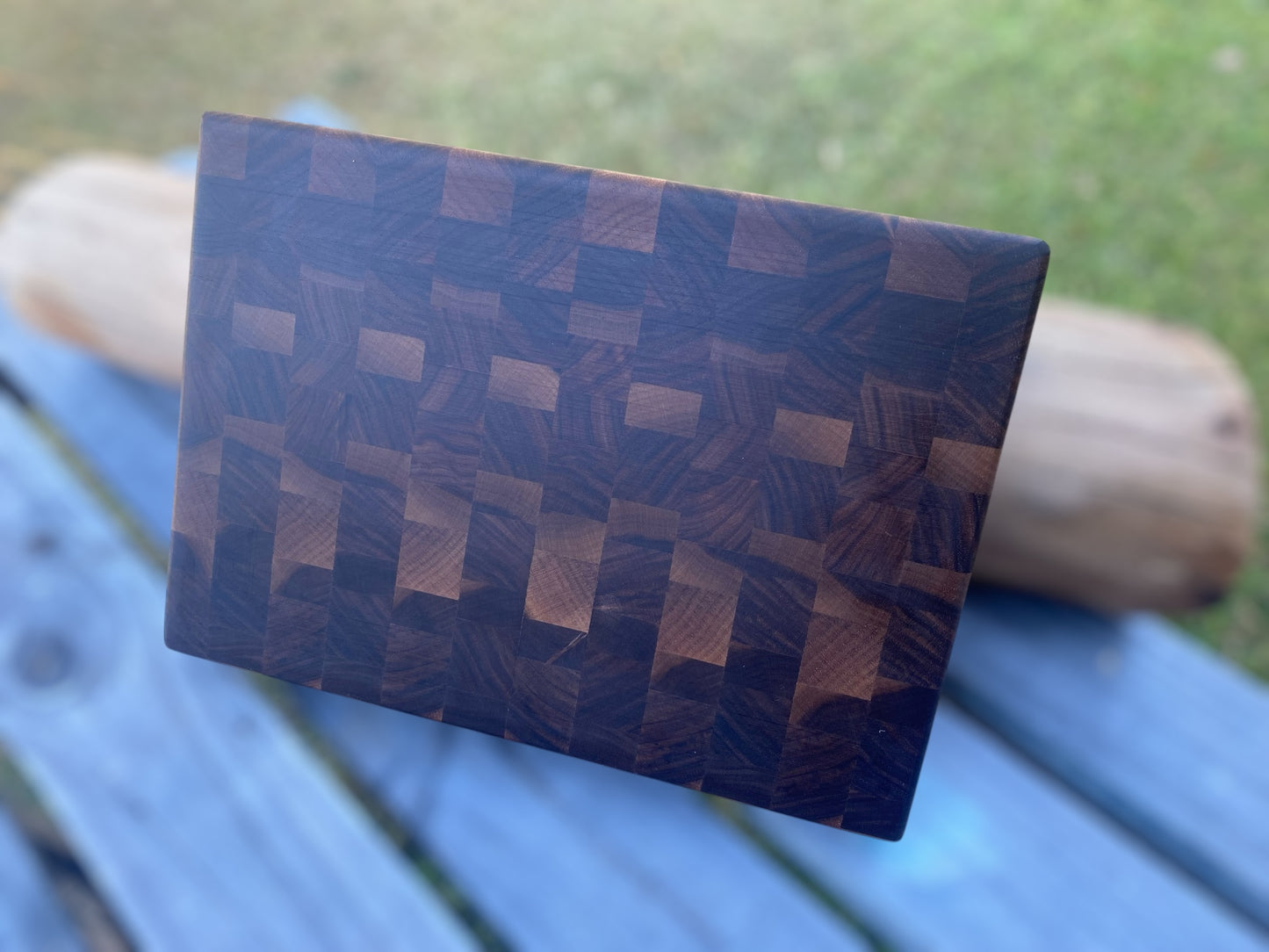Vero - Walnut End grain chopping board