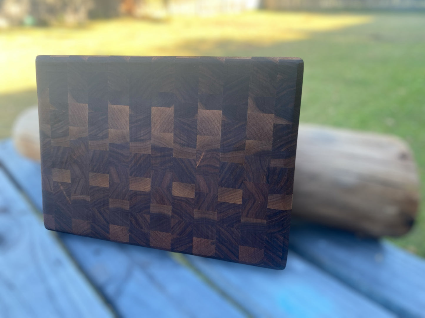 Vero - Walnut End grain chopping board
