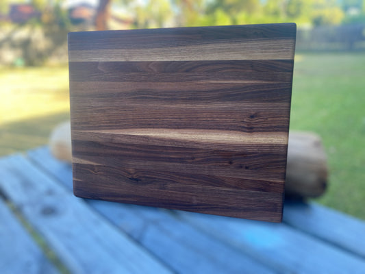 Umbria - Walnut Carving board